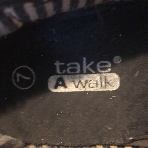 Black flats (worn) - Picture 3 of 5